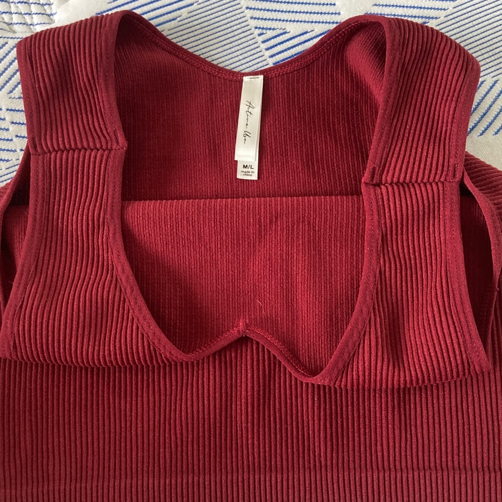 Unworn Ribbed Burgundy Tank Top - Picture 2 of 3